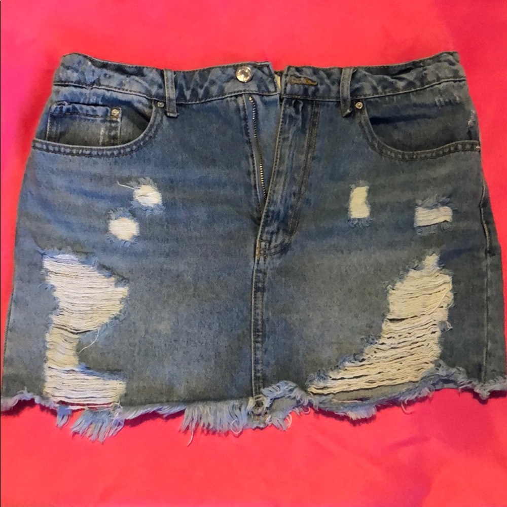 Ripped skirt , forever 21. Spring ready.